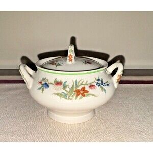 Syracuse China Old Ivory Bombay Covered Sugar Bowl with Green Trim